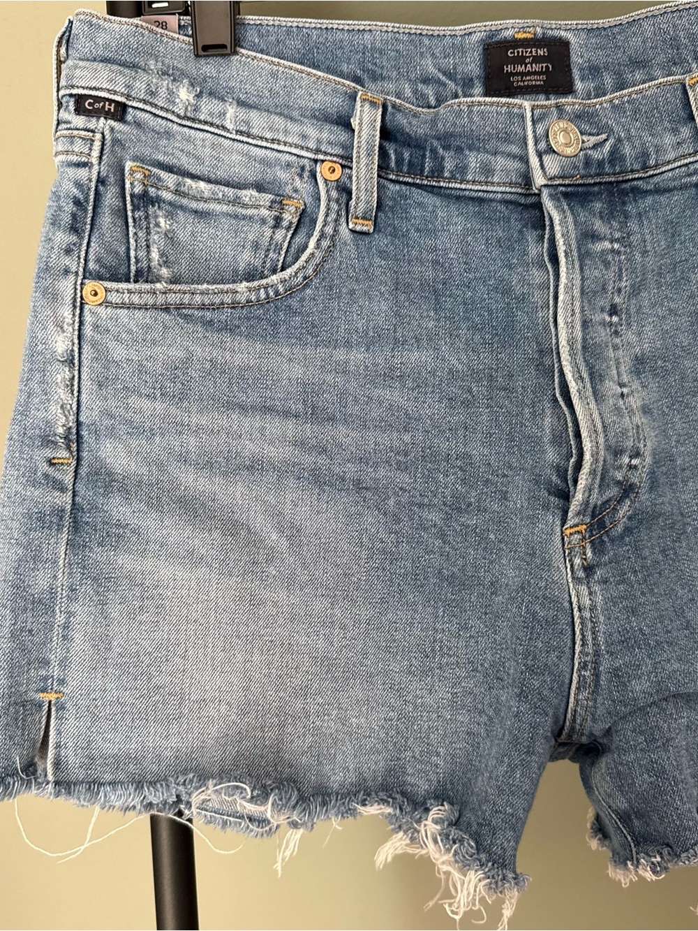 Citizens Of Humanity Marlow Easy Denim Shorts - Picture 2 of 10